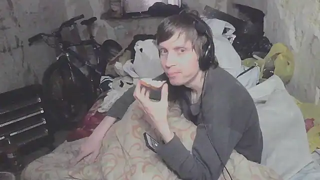 makarov1993 online show from May 18, 6:36 pm