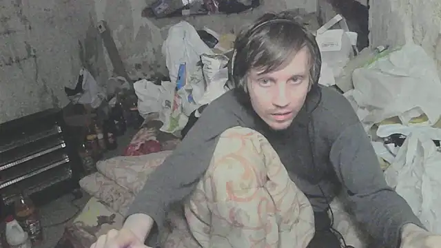 Snapshot of makarov1993 chatting on June 3, 5:07 pm makarov1993 online show from June 3, 5:07 pm