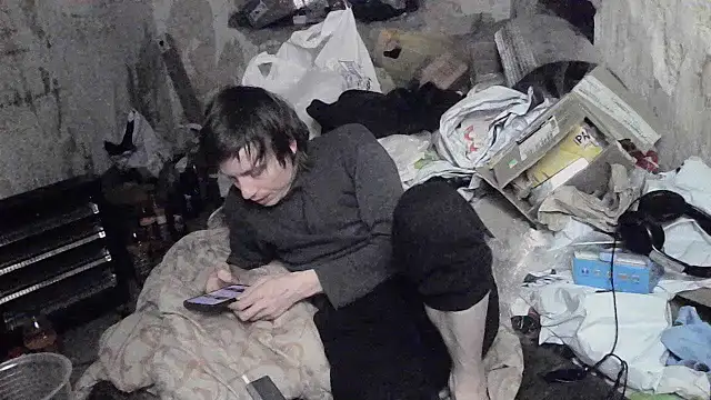 Snapshot of makarov1993 chatting on June 7, 5:55 am makarov1993 online show from June 7, 5:55 am