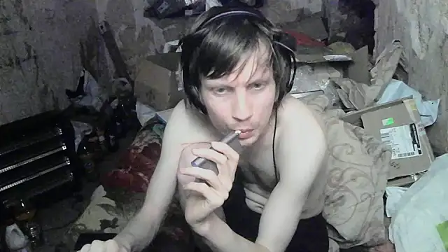 Snapshot of makarov1993 chatting on June 12, 5:50 am makarov1993 online show from June 12, 5:50 am