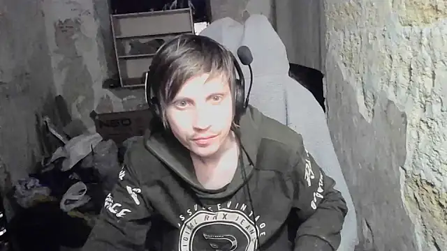 Snapshot of makarov1993 chatting on July 31, 6:07 pm makarov1993 online show from July 31, 6:07 pm