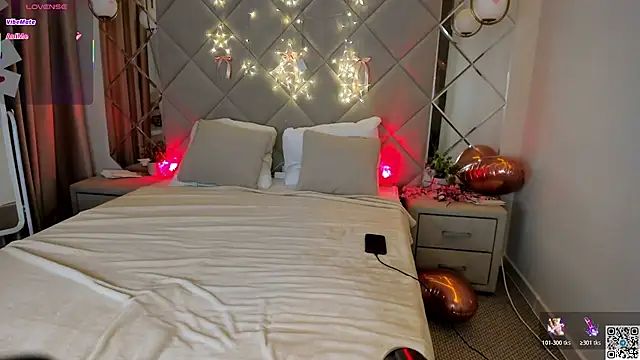 Chloee White online show from March 6, 1:18 pm