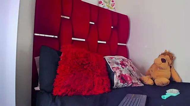 Camila hot ts online show from October 16, 4:52 pm