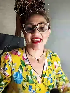 Snapshot of Cailinmilf chatting on October 9, 10:08 pm Cailinmilf online show from October 9, 10:08 pm