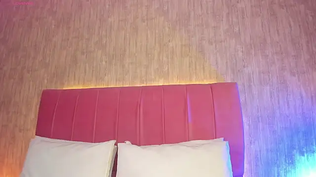 Snapshot of Kendra_kobein chatting on December 18, 9:10 pm Kendra kobein online show from December 18, 9:10 pm