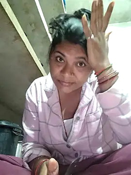 couple 71 online show from February 8, 5:11 am