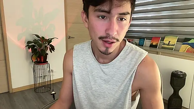 sweettaaron01 online show from October 29, 6:09 pm