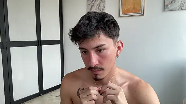 sweettaaron01 online show from February 12, 5:30 pm