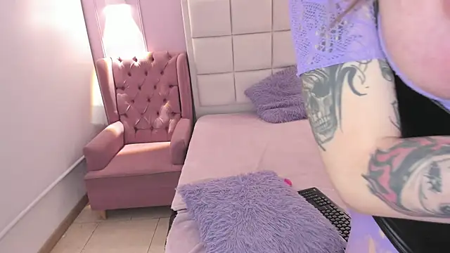 Scarbadgirl  online show from November 23, 4:01 am