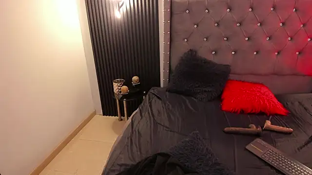 Scarbadgirl  online show from March 3, 3:56 am