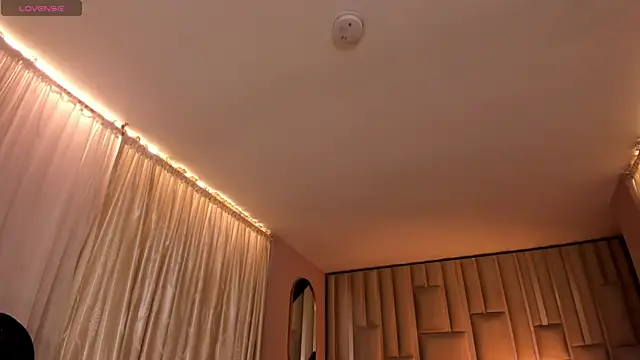 IsabellaMoreau online show from November 5, 7:36 pm