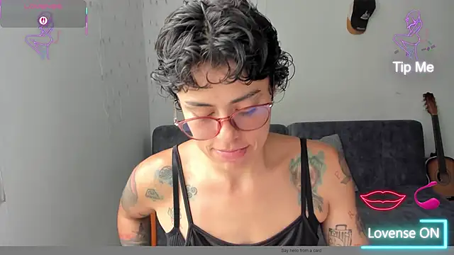 natt op online show from April 10, 3:28 pm