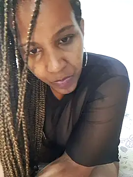 VikysDavis online show from April 7, 12:33 am