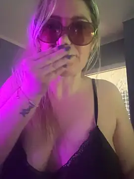 Granlady7 online show from December 15, 4:33 pm