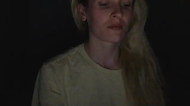 JayeTyler online show from April 8, 8:09 pm