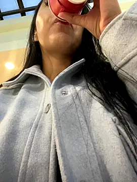 oh nina online show from October 28, 10:45 pm