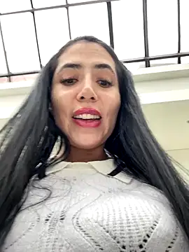 oh nina online show from November 4, 7:57 pm