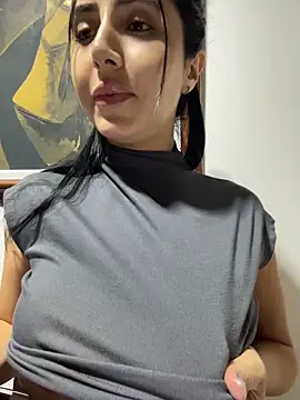 Snapshot of oh_nina chatting on June 17, 12:35 am oh nina online show from June 17, 12:35 am