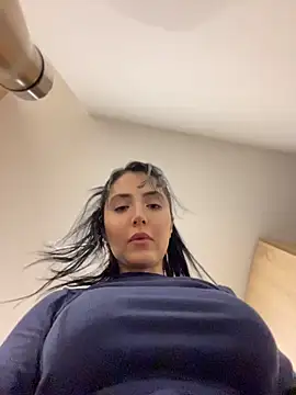 Snapshot of oh_nina chatting on July 8, 12:26 am oh nina online show from July 8, 12:26 am