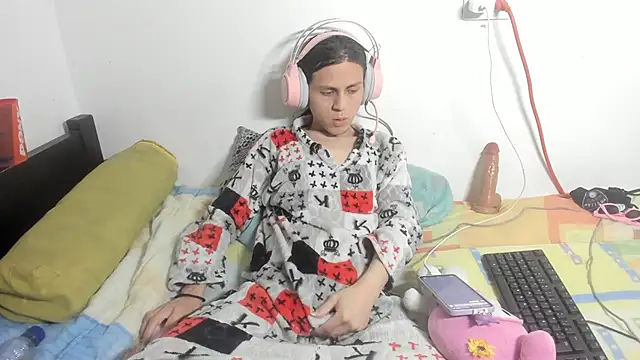 Petite-Goth online show from November 15, 11:21 pm