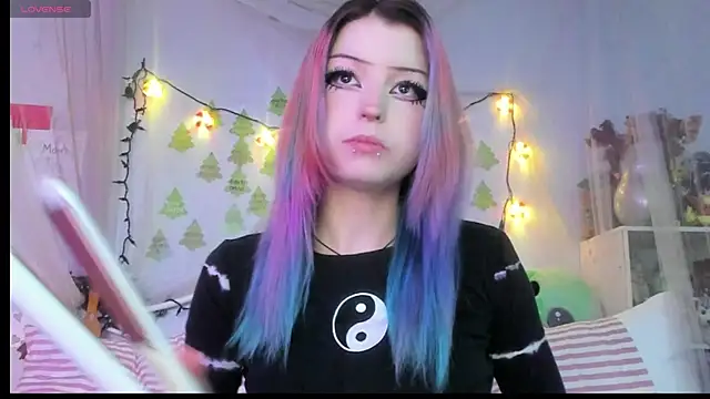 bunnyislewd online show from December 17, 5:35 am