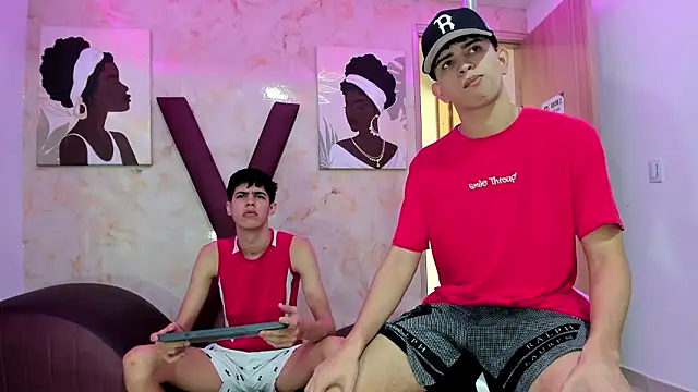 TWINKS FRIENDS online show from January 14, 1:17 pm