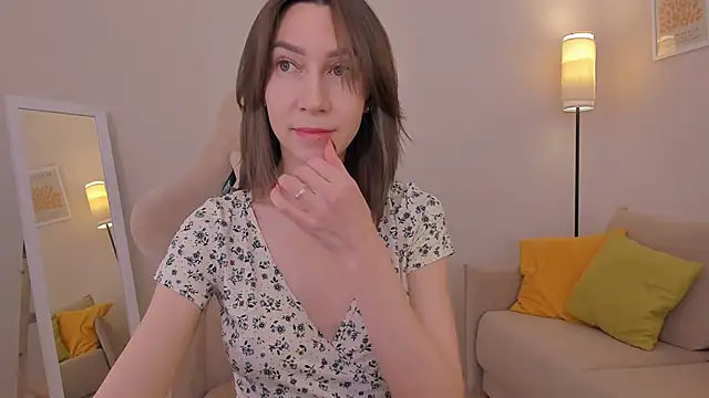 Snapshot of GoodGlamorGirl chatting on February 11, 4:17 am GoodGlamorGirl online show from February 11, 4:17 am