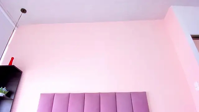 violet myerrs online show from November 15, 1:29 pm