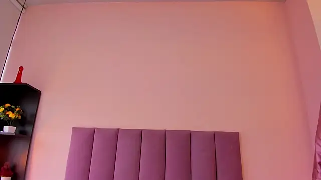 violet myerrs online show from April 15, 1:29 pm