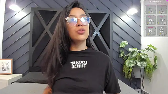 zoe martins  online show from September 22, 5:26 pm