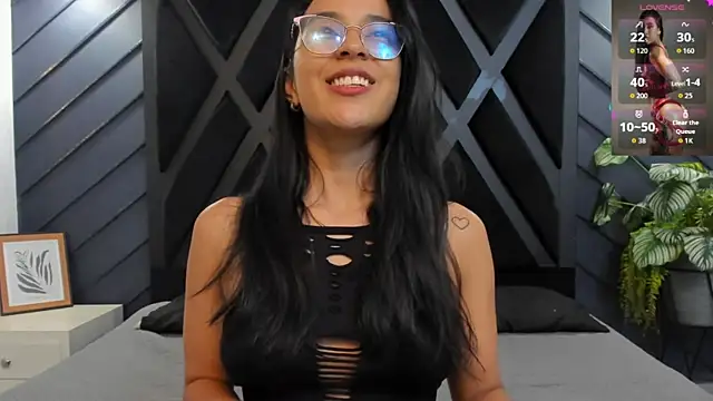 zoe martins  online show from October 8, 5:21 pm