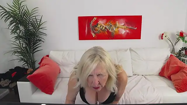 YourBustyBarbara online show from October 20, 4:51 pm