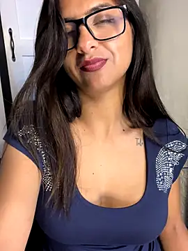 chicachocolate01 online show from September 11, 7:52 am