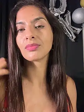 chicachocolate01 online show from April 9, 5:18 am