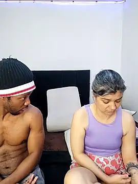 queemking online show from February 5, 8:24 pm