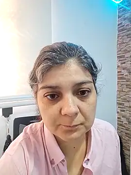 queemking online show from February 9, 7:07 pm