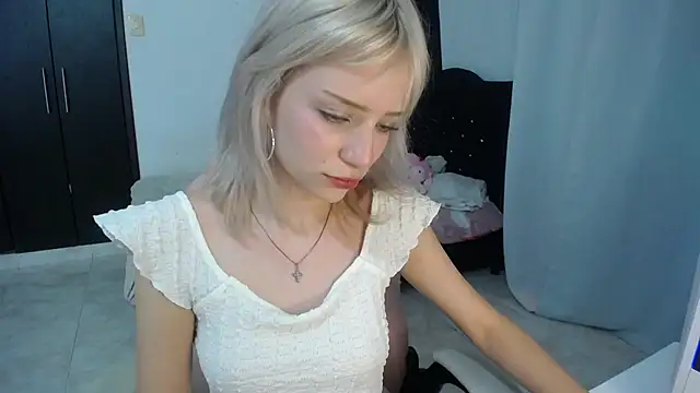 Elizabeth rose02 online show from February 4, 11:53 pm