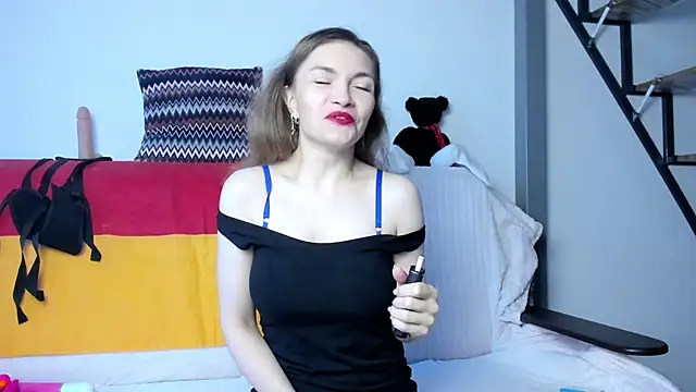 Katherine Twilight online show from December 8, 7:15 am