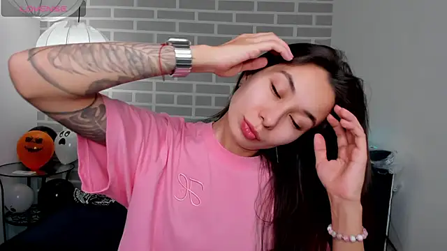 Kat  cat online show from October 27, 12:04 am