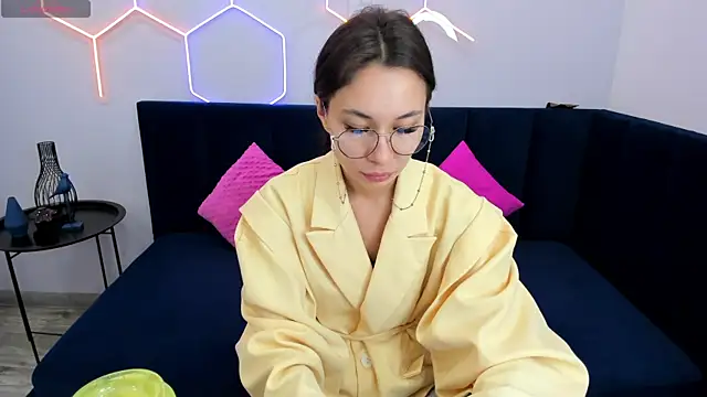 Kat  cat online show from November 3, 1:29 am