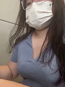 Snapshot of ariel_613 chatting on October 3, 4:42 am ariel 613 online show from October 3, 4:42 am