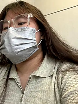 Snapshot of ariel_613 chatting on October 21, 8:37 am ariel 613 online show from October 21, 8:37 am