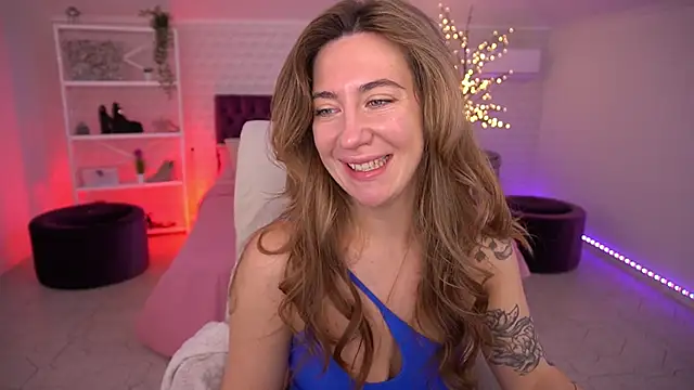 Snapshot of KateShanny chatting on May 3, 6:08 am KateShanny online show from May 3, 6:08 am