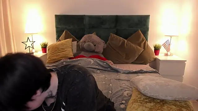 ayakskalermonss online show from November 11, 2:17 pm