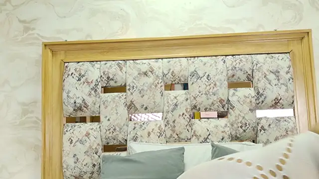 Snapshot of ZOLEY_WATSON chatting on September 21, 3:08 am ZOLEY WATSON online show from September 21, 3:08 am