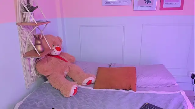 Snapshot of Camila_Rivers chatting on February 12, 4:18 am Camila Rivers online show from February 12, 4:18 am