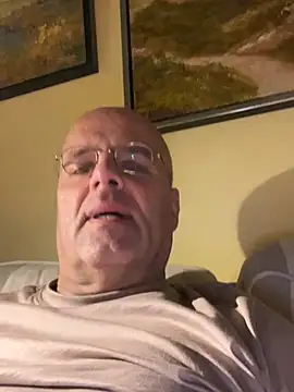 Snapshot of Renebisex chatting on February 14, 5:32 pm Renebisex online show from February 14, 5:32 pm