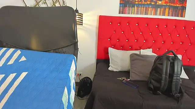 carolinacrus01 online show from September 28, 4:45 pm