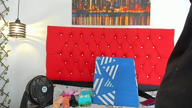 carolinacrus01 online show from November 2, 2:19 pm