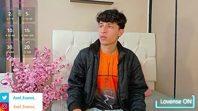 Axel  Evans online show from October 14, 12:28 pm